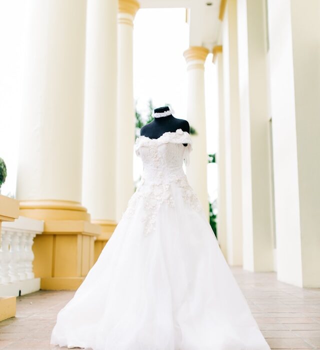 Robe de mariée sur un mannequin