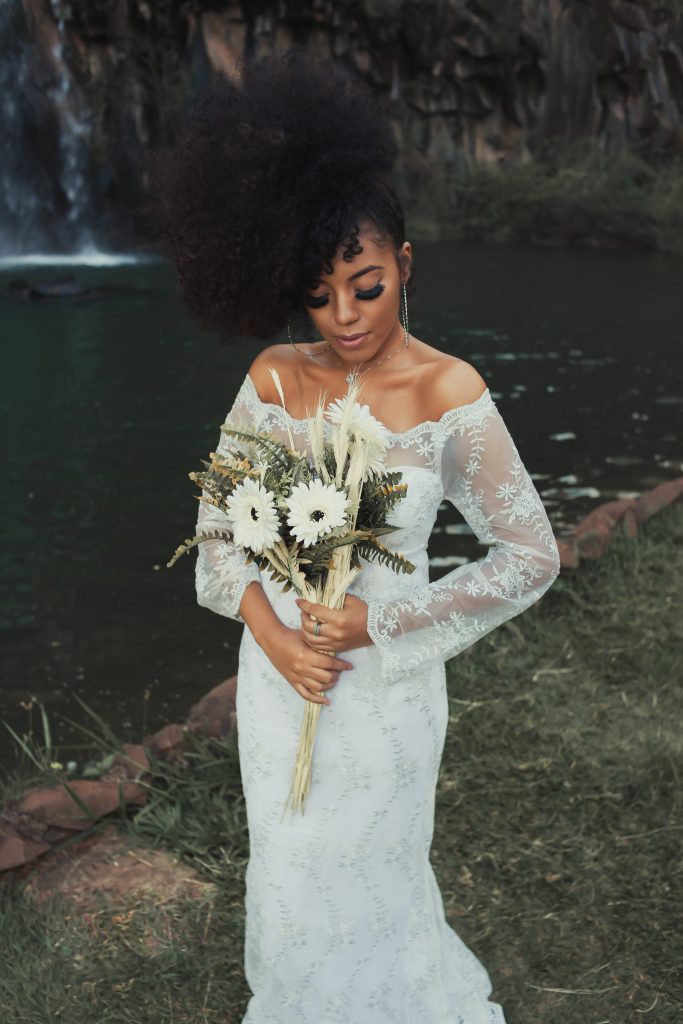 Prise de photo de la marié pendant le mariage