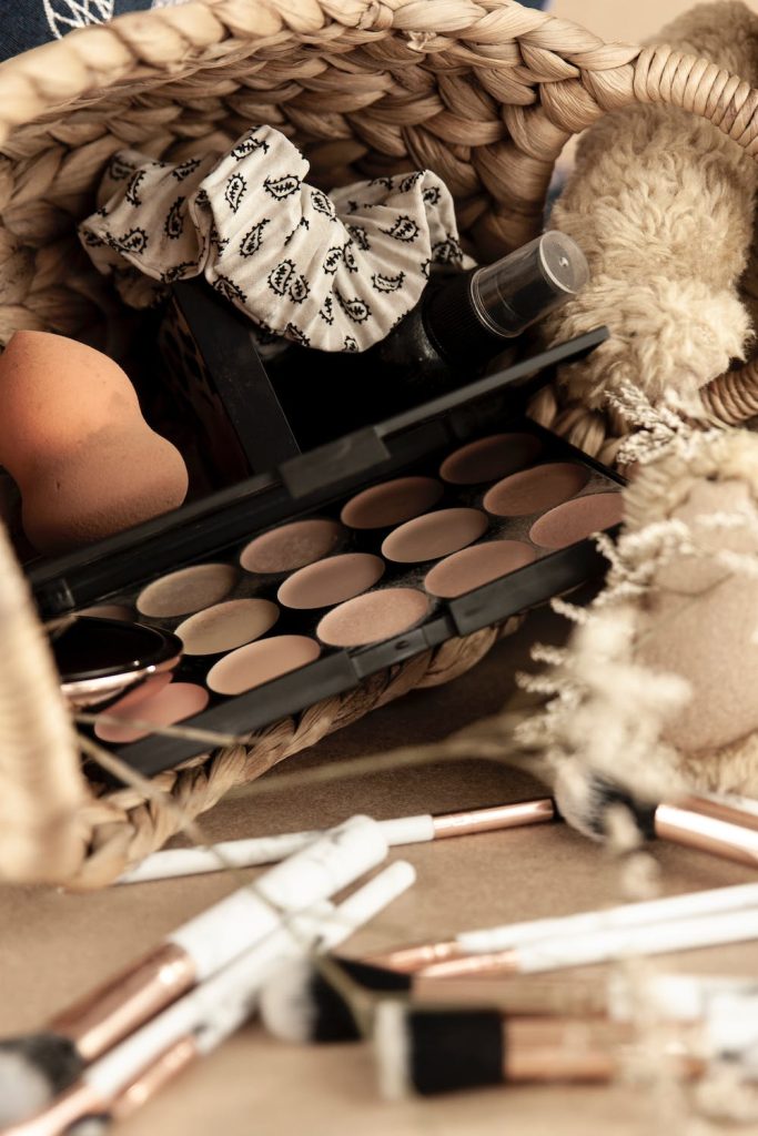 Maquillage pour la dame de compagnie