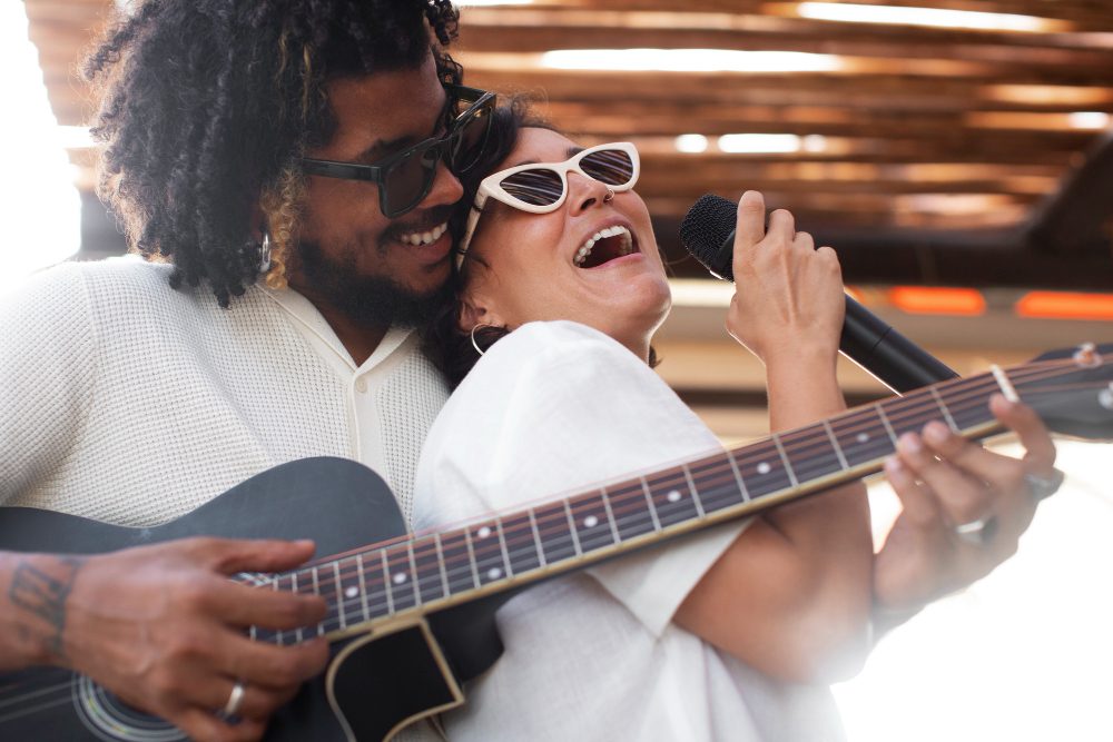 couple connu chantant ensemble