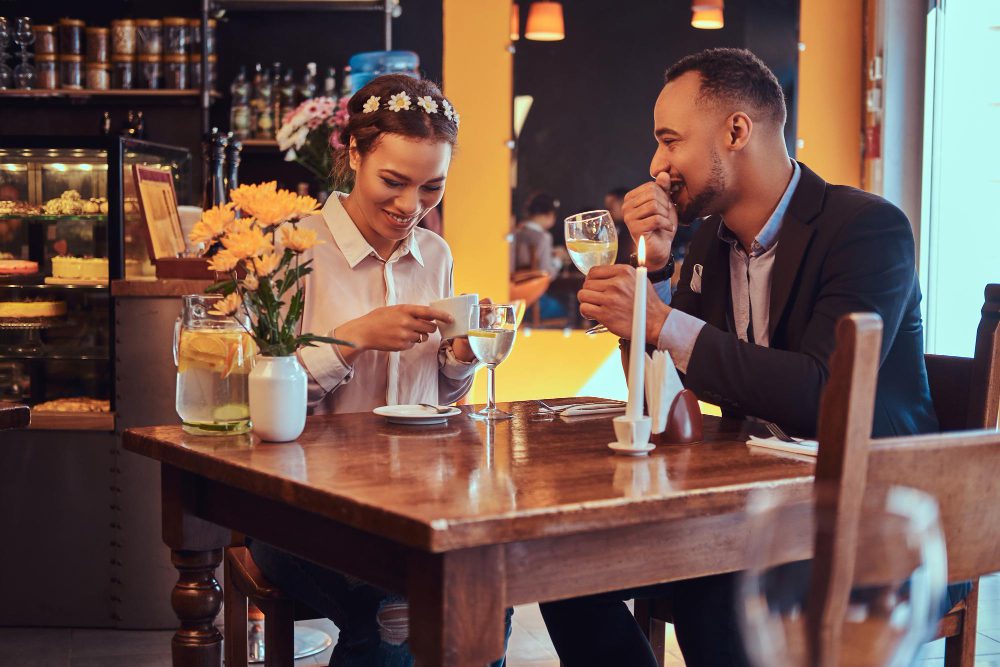 RDV hebdomadaire du couple au restaurant